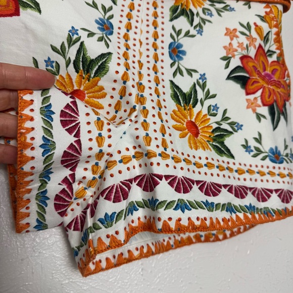 FARM Rio Bloom Garden Short Tropical Floral Birds Embroidery - Picture 7 of 9